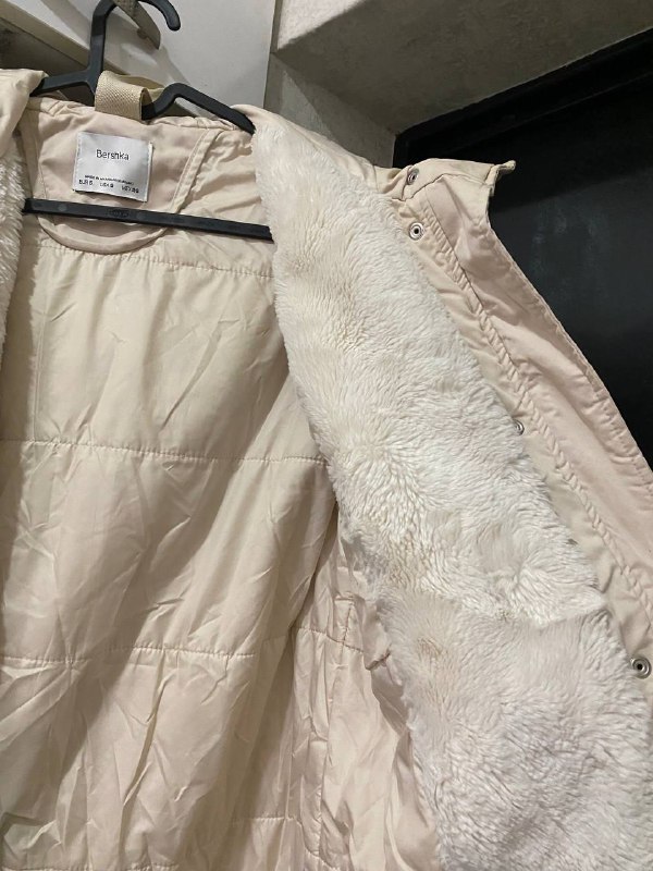 женская куртка bershka утеплённая с капюшоном 4