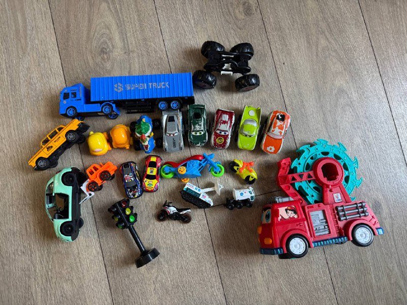 Пакет машинок детских игрушек с пожарной машиной