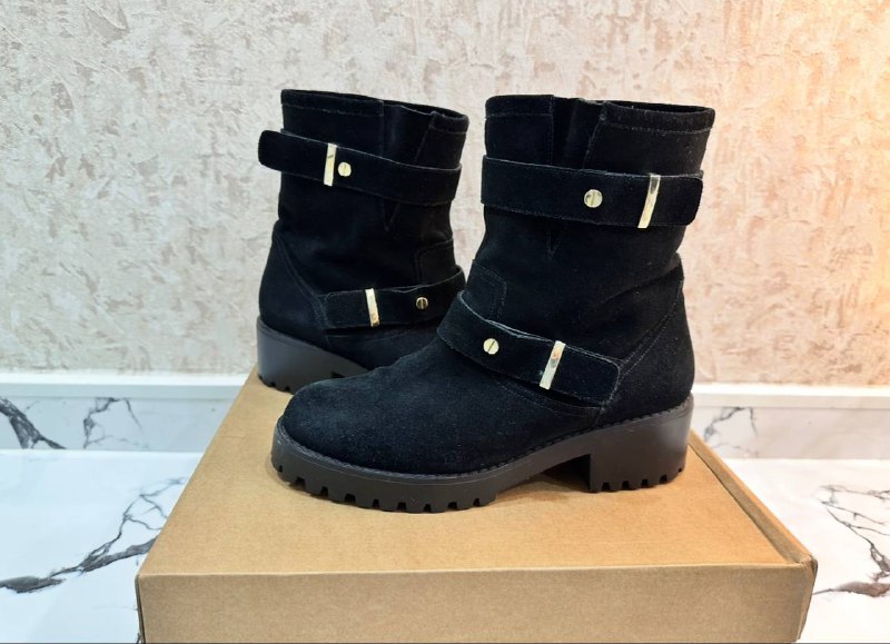 Платья, полусапожки, книги 3