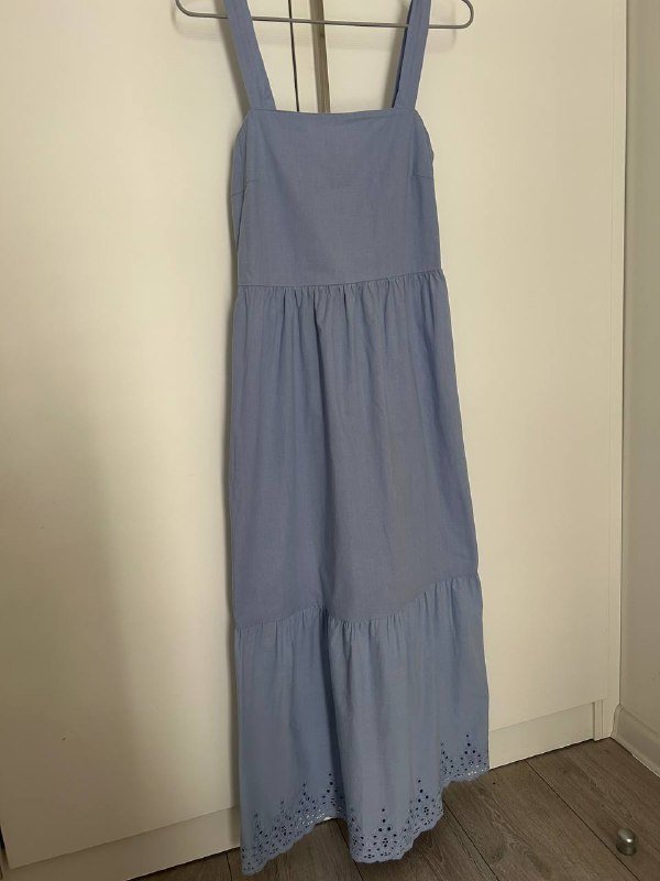 Джинсы, платья, рубашка, кеды, кроссовки, босоножки, сумка 5