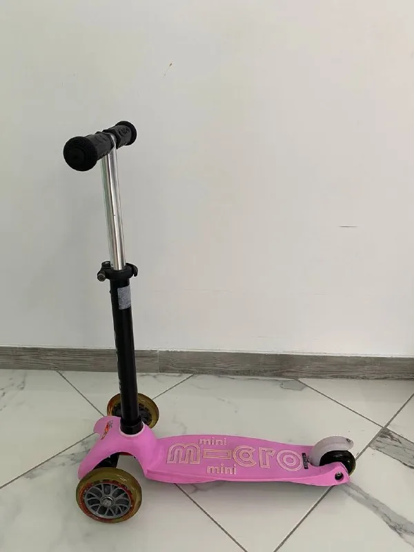 Самокат Deluxe Mini Micro, шлем 1