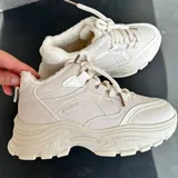 Новые утепленные кроссовки 2