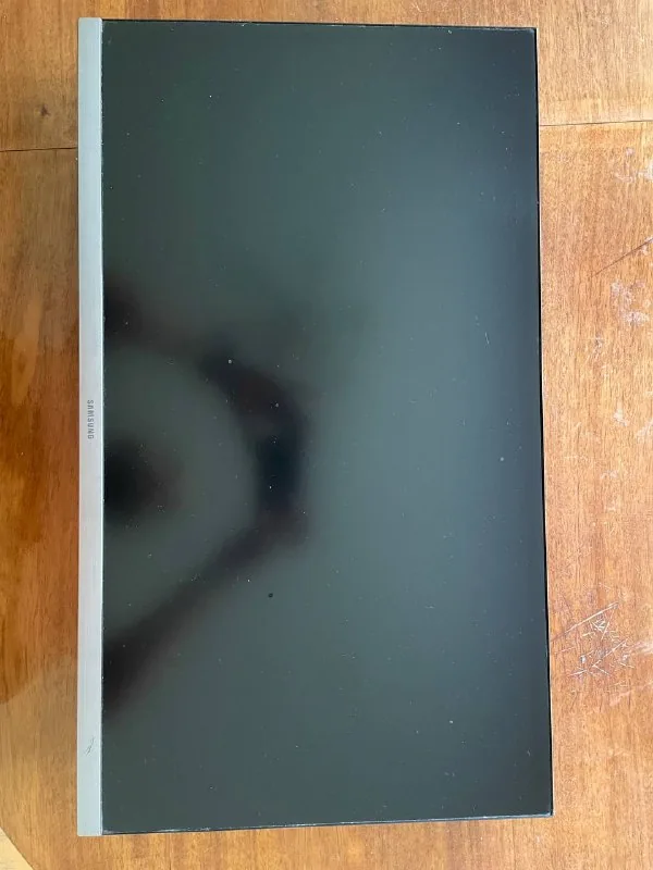 Samsung U28R550UQI монитор 28 4K UHD IPS 1