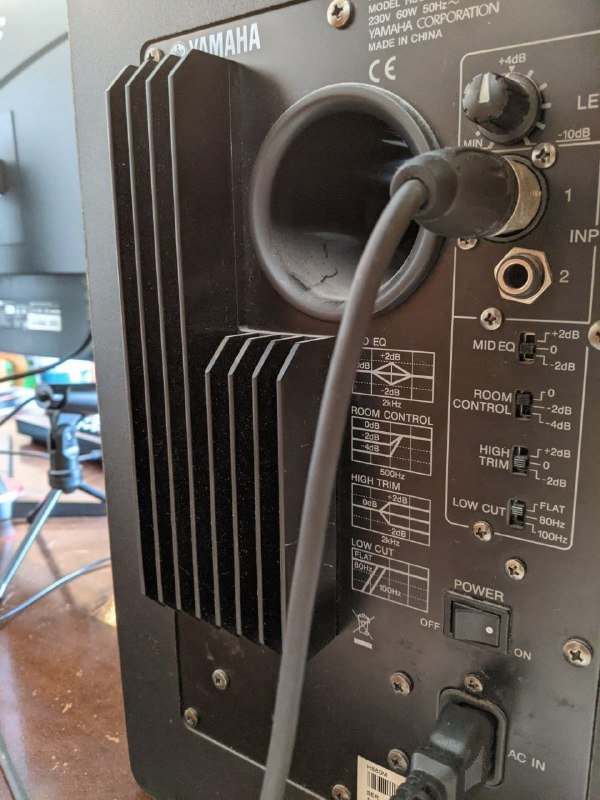 Активные студийные мониторы Yamaha HS80M 3