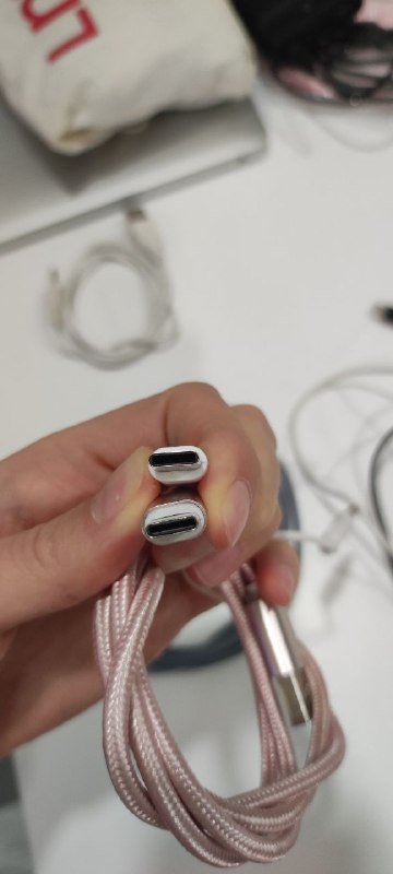 Павербанки 5000 мАч и кабели type-c, micro USB 3