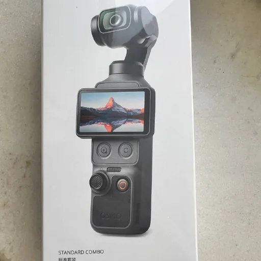 DJI Osmo Pocket 4 Standard Combo