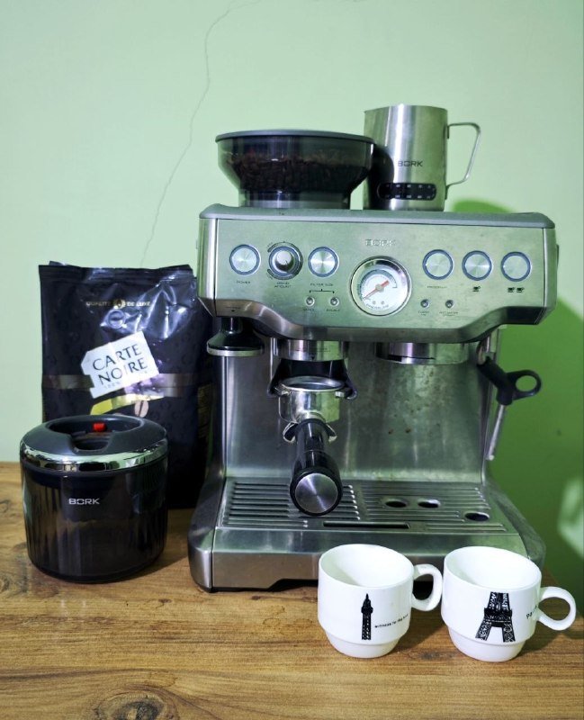 Кофемашина BORK C804, вакуумный контейнер BORK AC810