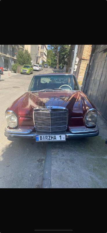 Mercedes-Benz S280 ретро-автомобиль