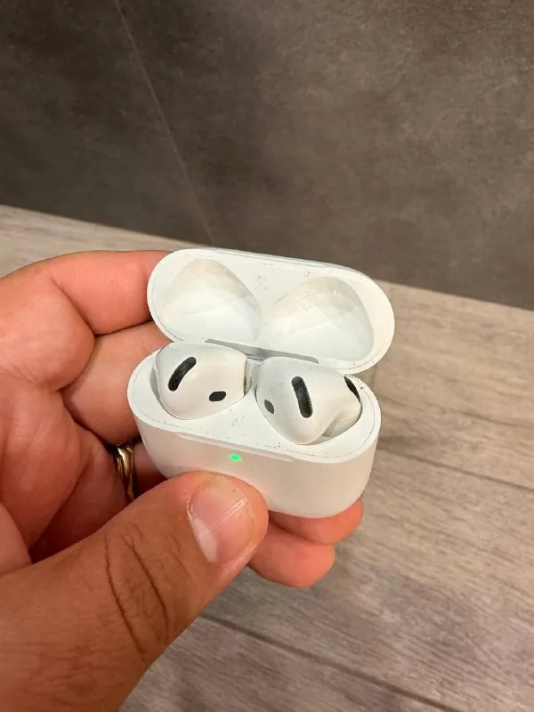 AirPods 4 ANC Wireless Charging 1