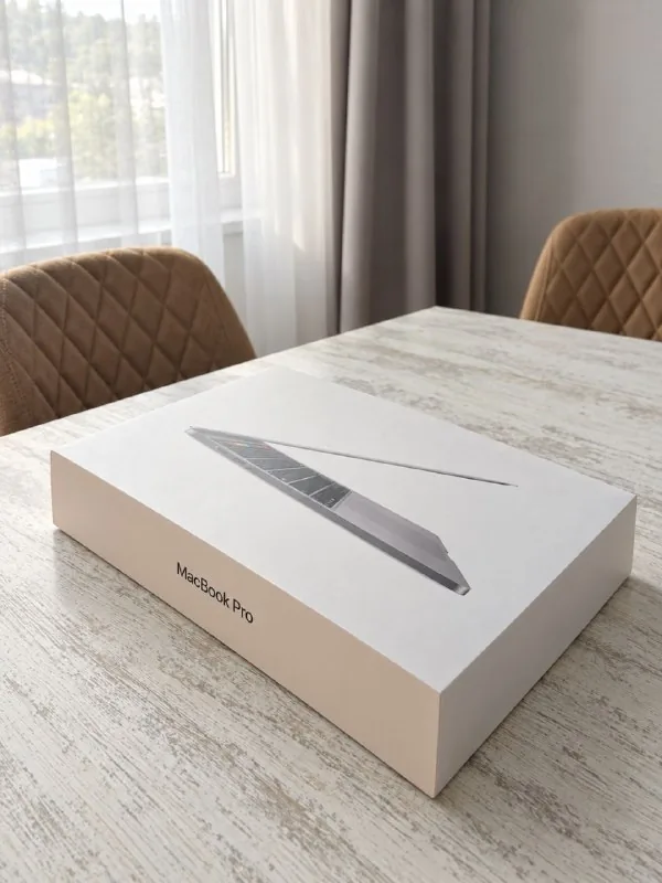 MacBook Pro 13″ (2020) — i5 / 16GB / 256GB 1