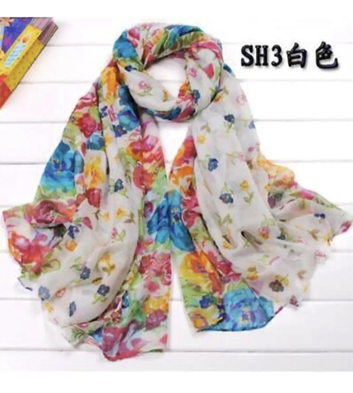 Шарфы разных цветов с принтом 8