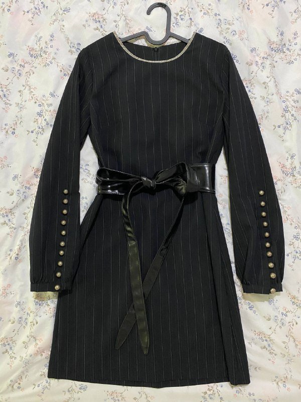 Кружевной топ, мини-юбка, шорты, бейсболка, вечернее платье, платье в линейку, свитер, свитшот 7