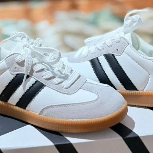 Adidas кроссовки