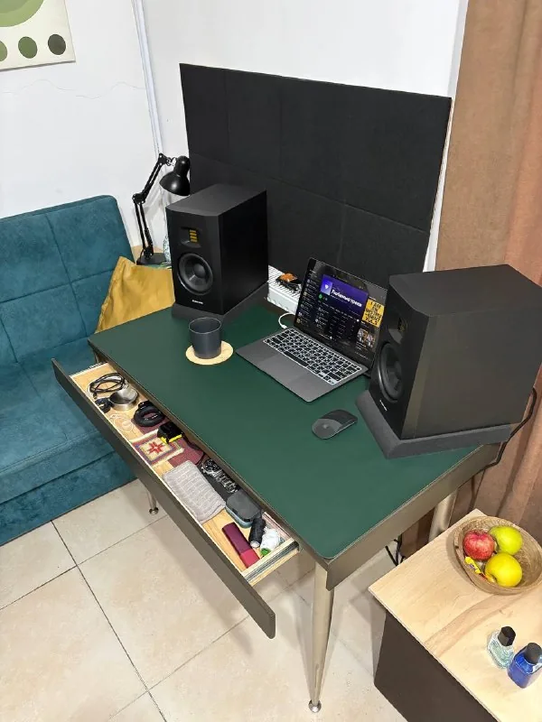Стол DIY из фанеры с ящиком 1