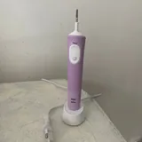 Электрическая зубная щетка Oral-B 1