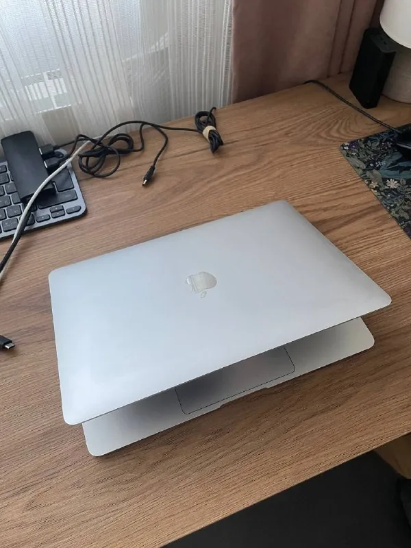 MacBook Air 13 Silver M1 1