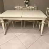 Винтажный комплект мебели: стол со стульями 1