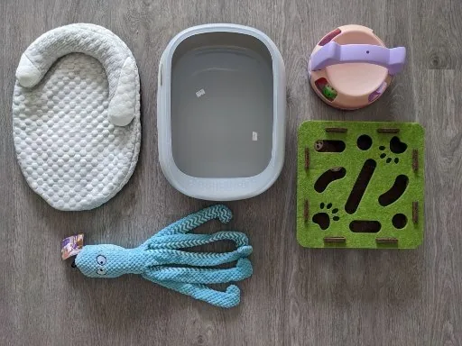Набор для кота, лоток, игрушки, лежанка