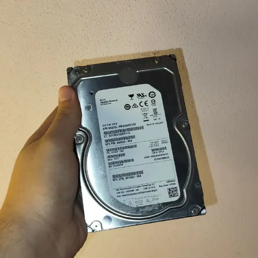 Seagate 4 ტბ მყარი დისკი
