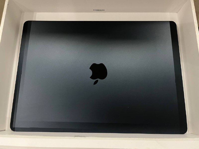 MacBook Air 15" M3 8GB 256GB Midnight