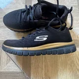 Кроссовки Skechers и сандалии ECCO 2