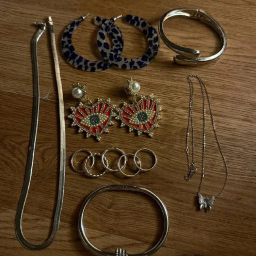 Бижутерия, сережки, браслеты, кольца, цепочки