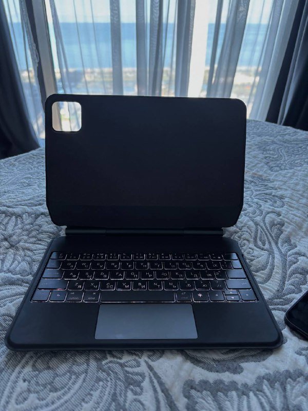 Планшет Xiaomi Pad 7 с клавиатурой-чехлом и защитным стеклом 4