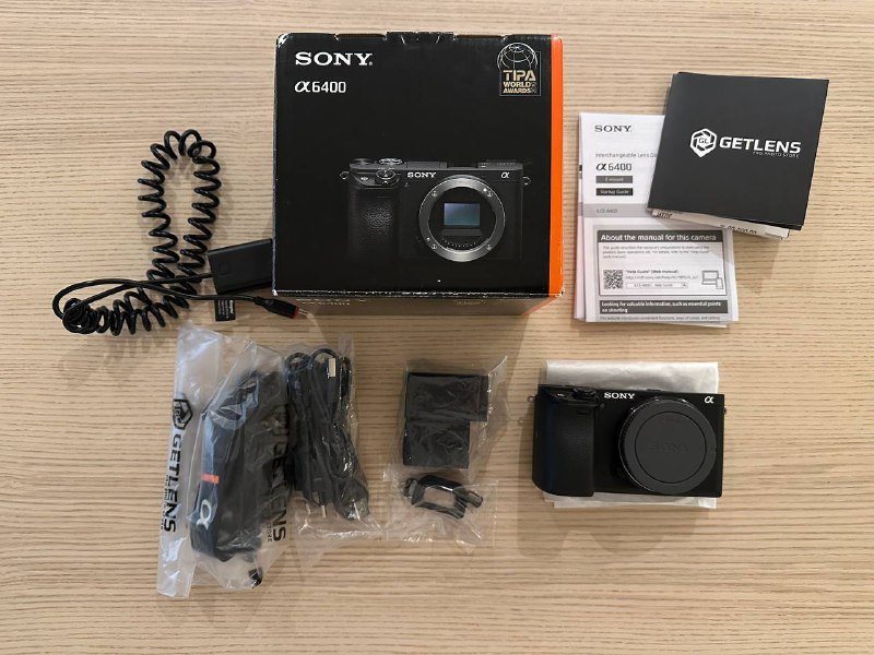 Sony A6400 camera, Sigma 16mm F1.4 lens