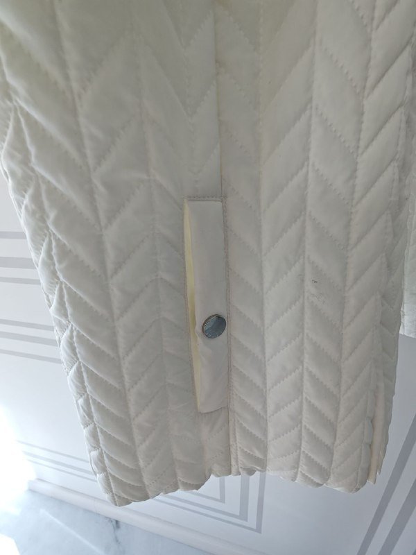 Женская куртка утеплённая, лёгкая, непромокаемая 4