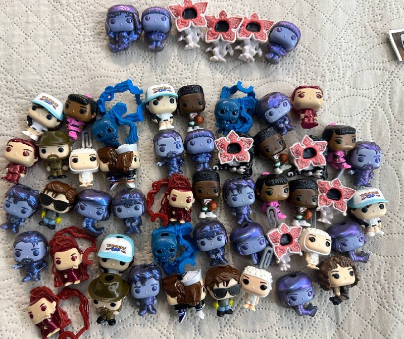 Фигурки Киндер Очень Странные Дела