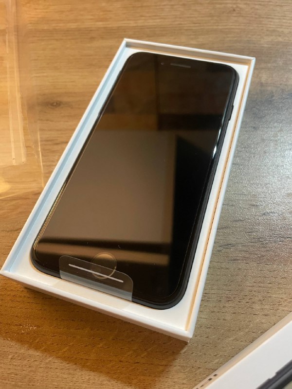 iPhone SE2020 White с чехлом, iPhone SE2020 Black, iPod Touch 5, Nintendo Switch игры 7