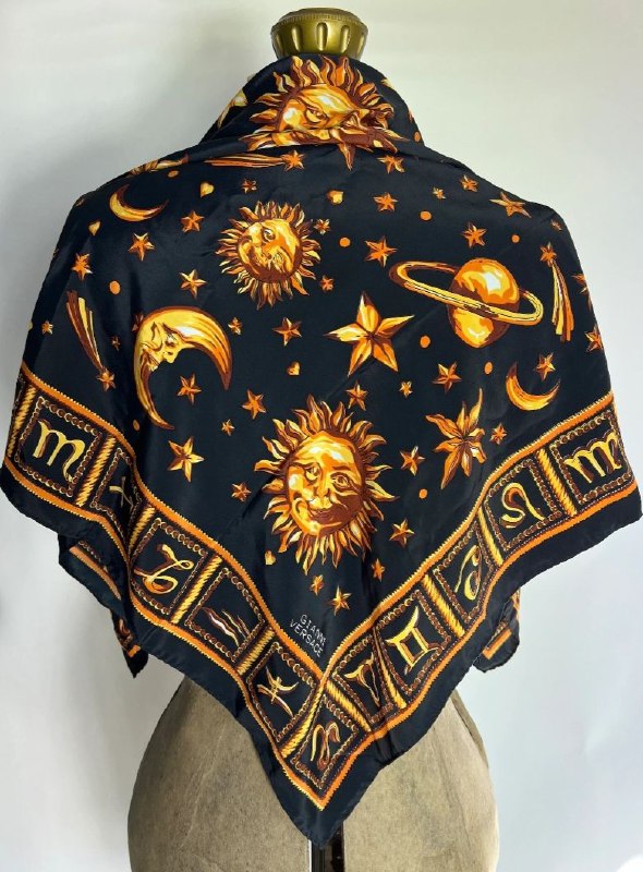 Винтажный шелковый платок Gianni Versace 1980-х