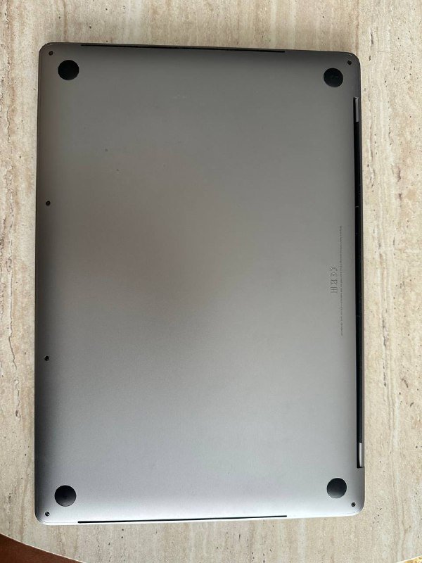 MacBook Pro 15 с Radeon pro 555x 257Гб 4