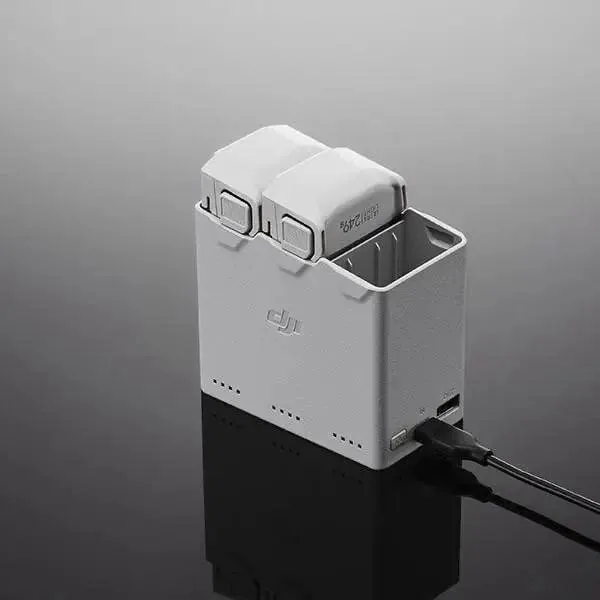 DJI Mini 4 Pro батареи, зарядный хаб 1