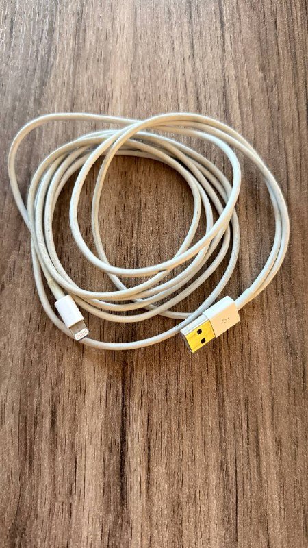 Кабель для зарядки iPhone