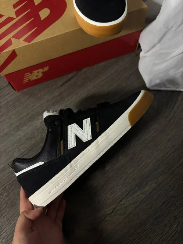 Мужские кроссовки New Balance 1