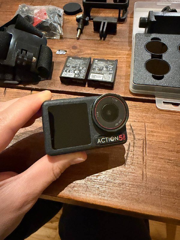 Камера DJI Action 5 Pro, два аккумулятора, карта памяти, фильтры, крепления