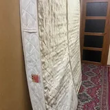 Зеркала, матрасы, стол 1