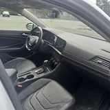 Volkswagen Jetta SEL Premium 3