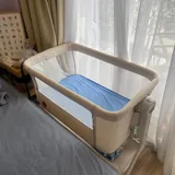 Приставная кроватка для новорожденного, с маятником 1