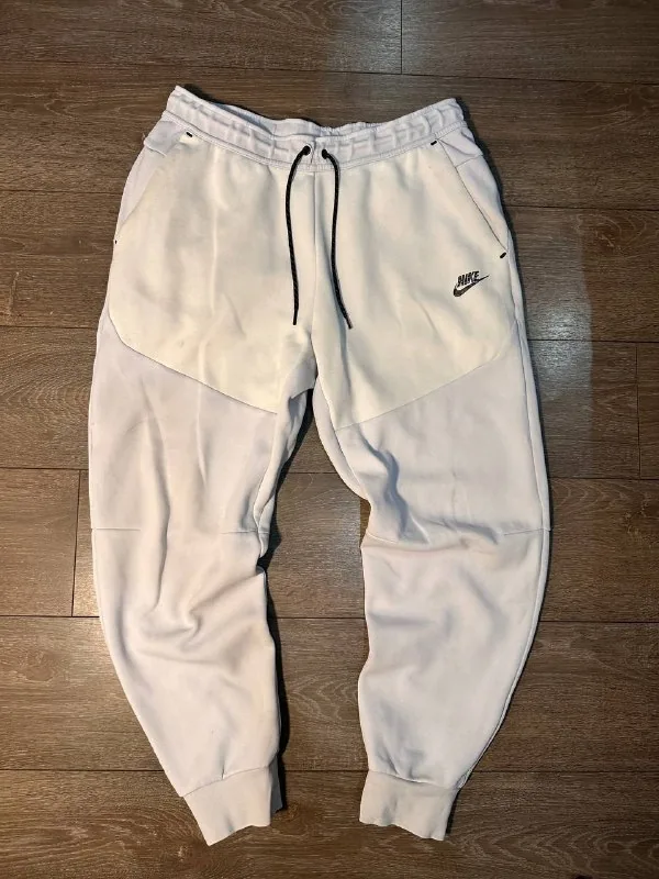 Nike Tech Fleece trousers, size L 1