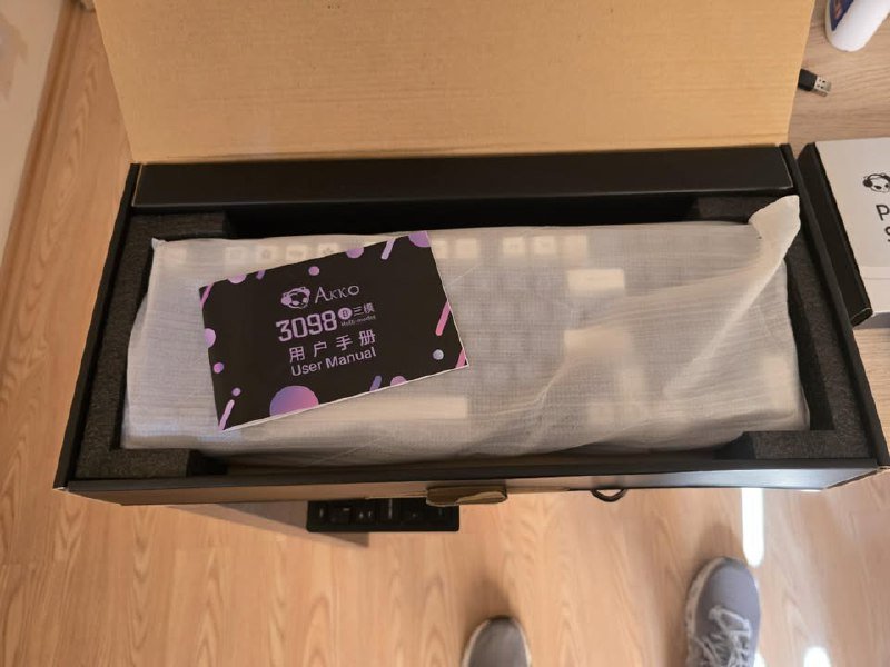 Akko 3098 Multi-mode Mechanical Keyboard with Accessories 3