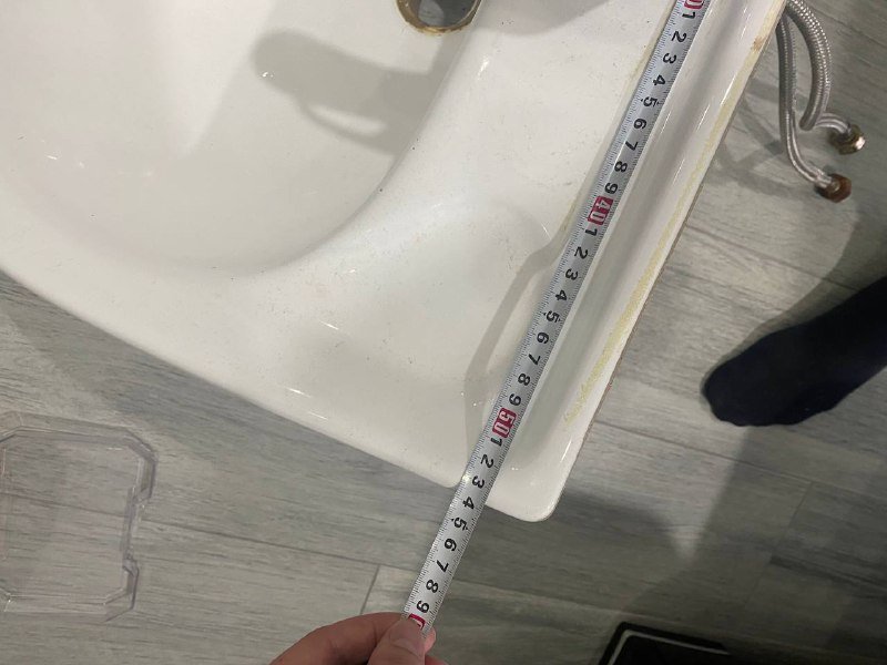 Раковина с краном 5