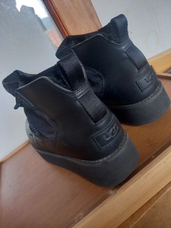 Куртка Decathlon Forclaz MT100, Ветровка Outventure, Ботинки UGG 5