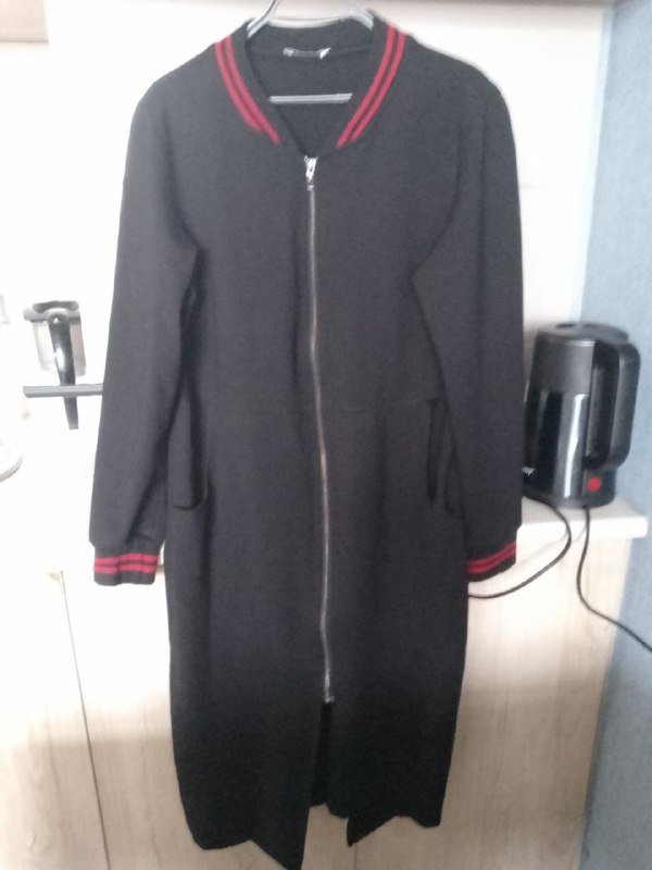 Женская и мужская одежда, утюг, сумки, наушники 7