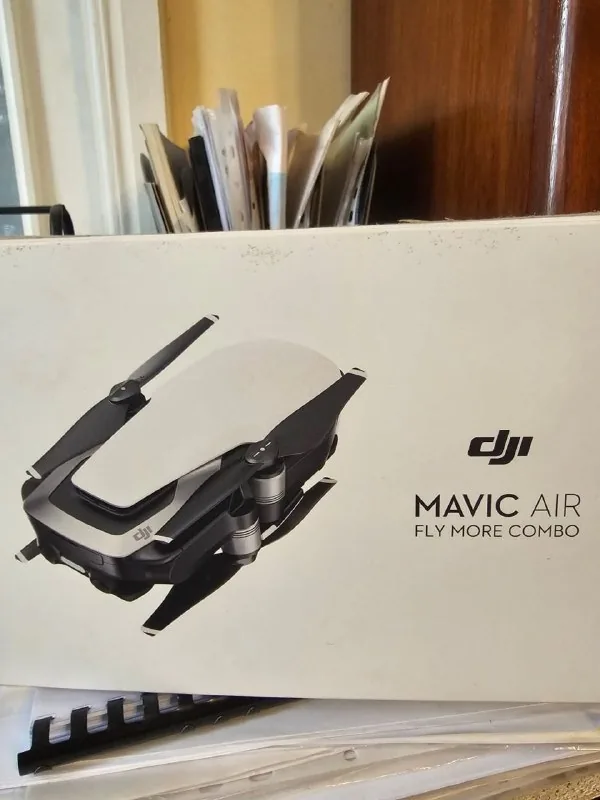 DJI Mavic Air дрон 1