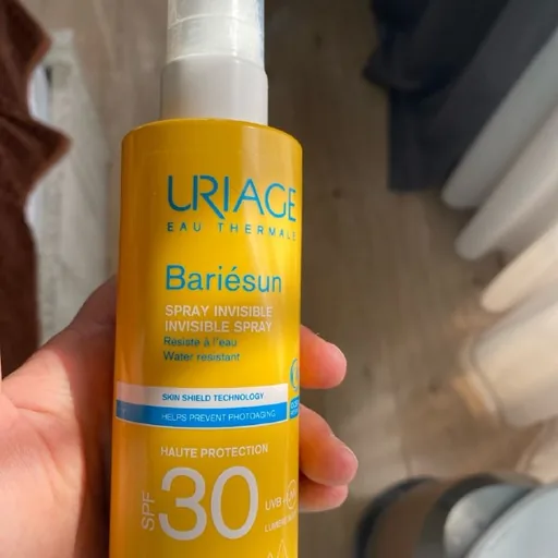 Солнцезащитный спрей Uriage Bariesun SPF 30