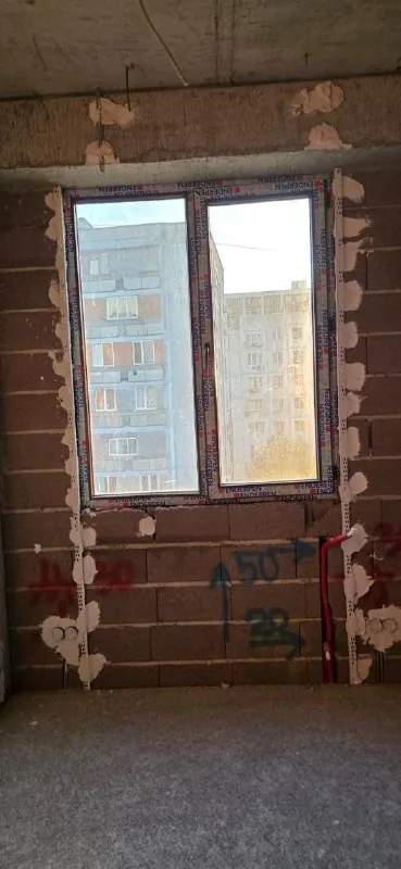 Два одинаковых окна