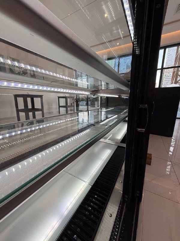 Холодильная витрина Arctic Air ARC3102C 2