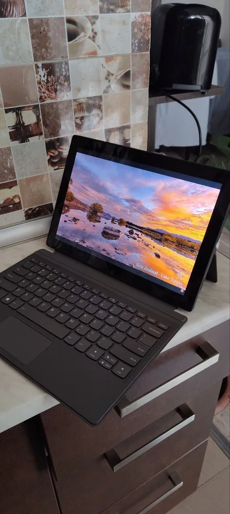 Lenovo Miix 520-12IKB ноутбук-трансформер 1